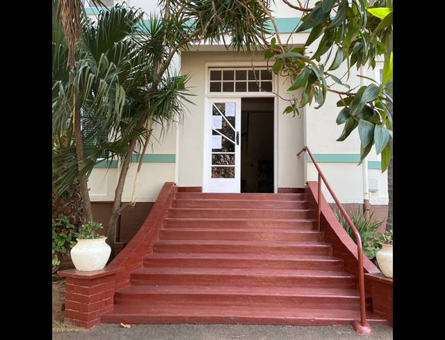 1 BEDROOM FLAT TO LET IN BULWER